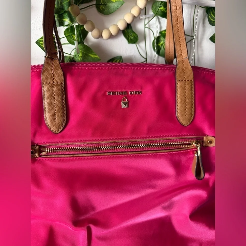NWT MICHAEL KORS Nylon TRAVEL LARGE TOTE SHOULDER PURSE HANDBAG